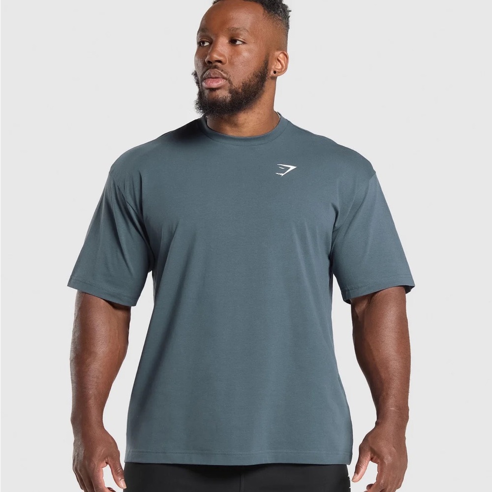 Gymshark ESSENTIAL OVERSIZED T-SHIRT Size M blue NWT